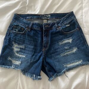 Refuge Charlotte Russe Size 4 Jean Shorts